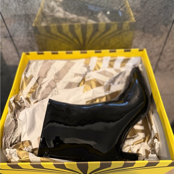 NEW IN THE BOX- Circus by Sam Edelman Yuki Bootie Size 8 - Picture 9 of 11